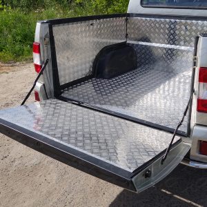 Защитный алюминиевый вкладыш в кузов автомобиля на пластик (борт) на UAZ Pickup 2015-